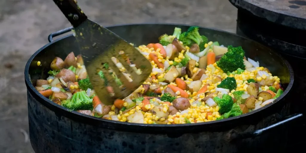 What Are the Basics of Dutch Oven Cooking Outdoors? What Are the Basics of Dutch Oven Cooking Outdoors?