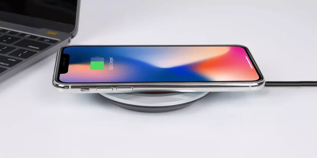 How Does Wireless Charging Work on Smartphones? How Does Wireless Charging Work on Smartphones?